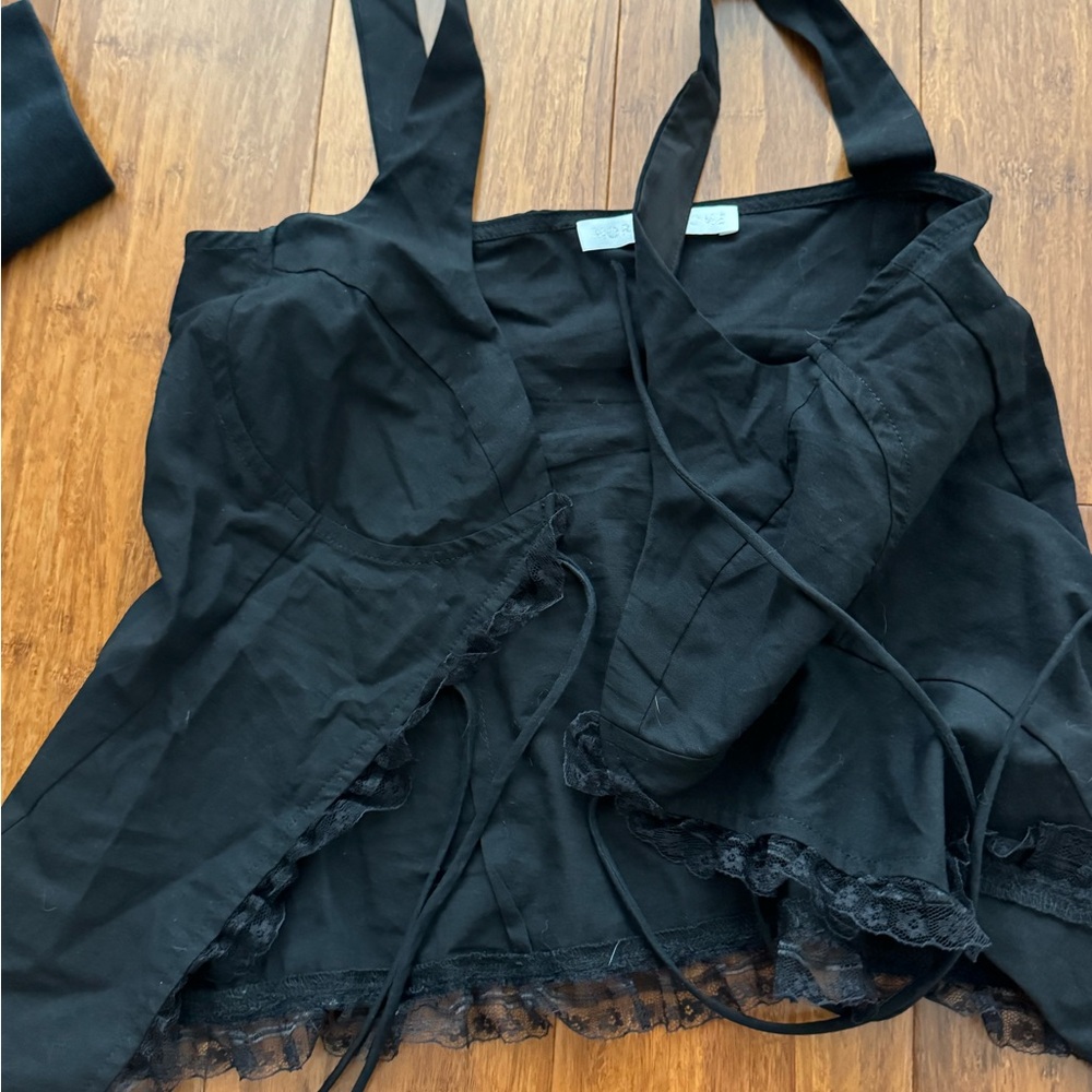 Chic Black Women's Crop Top